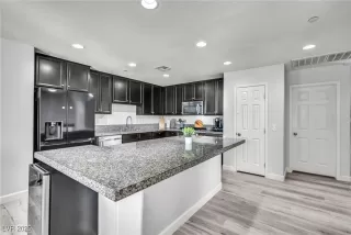 Photo #6: 2726067 Listing 