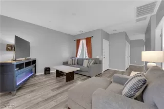 Photo #2: 2726072 Listing 