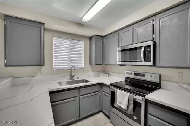 MLS: 2726074 Condo For Sale