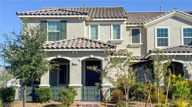 MLS: 2726100 Condo For Sale