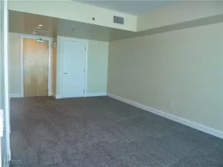 Photo #3: 2726103 Listing 