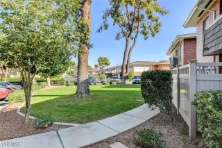 Photo #2: 2726116 Listing 