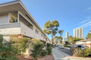 Photo #3: 2726116 Listing 