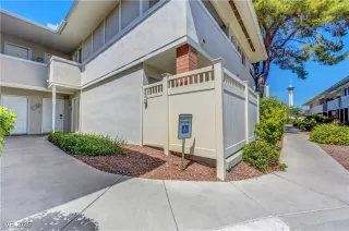 Photo #6: 2726116 Listing 