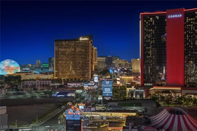 MLS: 2726156 Condo For Sale