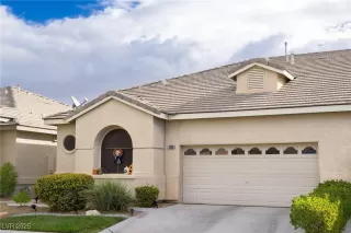 Photo #1: 2726190 Listing 