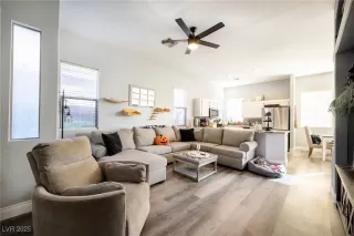 Photo #5: 2726190 Listing 