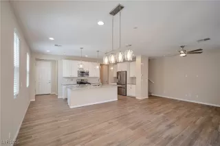 Photo #2: 2726209 Listing 