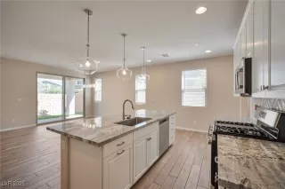 Photo #3: 2726209 Listing 