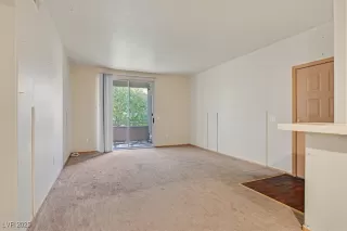 Photo #4: 2726233 Listing