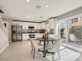 Photo #6: 2726271 Listing 