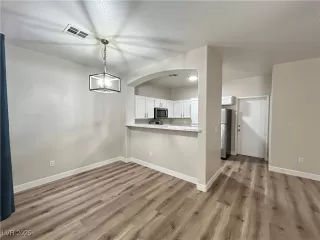 Photo #2: 2726292 Listing 