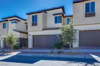 Photo #3: 2726296 Listing