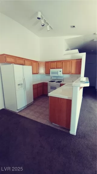 Photo #3: 2726317 Listing 