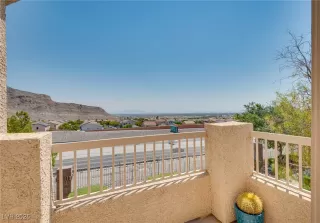 Photo #3: 2726320 Listing