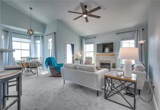 Photo #4: 2726320 Listing