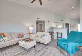 Photo #5: 2726320 Listing