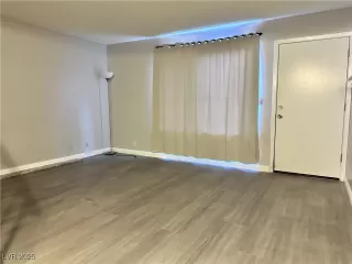 Photo #2: 2726333 Listing 