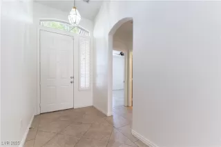 Photo #3: 2726382 Listing 