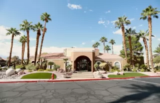 Photo #4: 2726404 Listing 