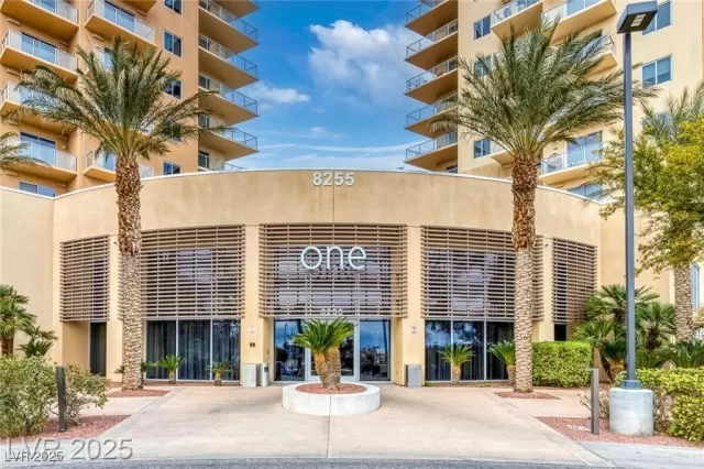 MLS: 2726407 Condo For Sale