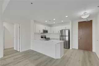 Photo #3: 2726407 Listing 