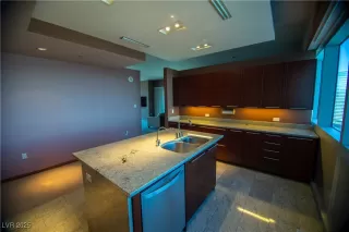 Photo #5: 2726413 Listing 