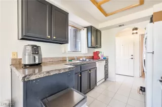 Photo #5: 2726416 Listing 