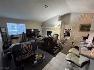 Photo #2: 2726418 Listing 