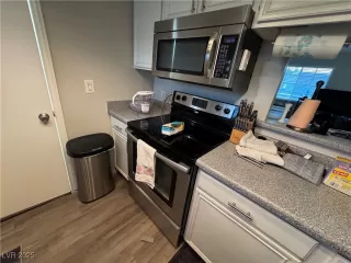 Photo #4: 2726418 Listing 