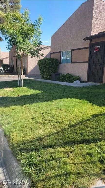 MLS: 2726419 Condo For Sale