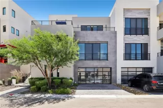 Photo #4: 2726424 Listing