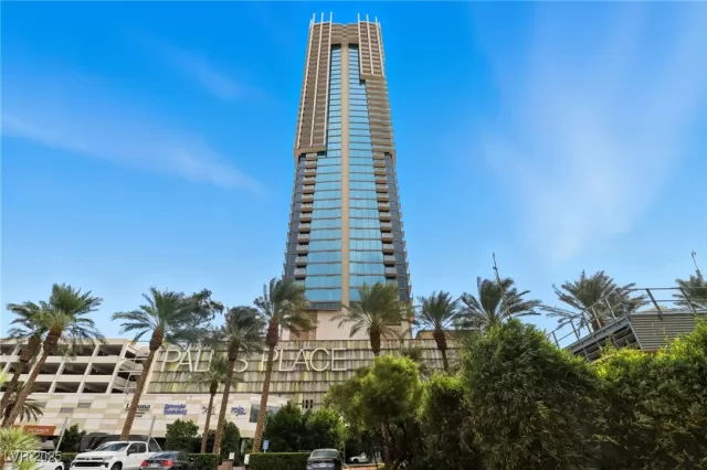 MLS: 2726441 Condo For Sale