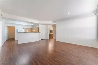 Photo #5: 2726459 Listing 