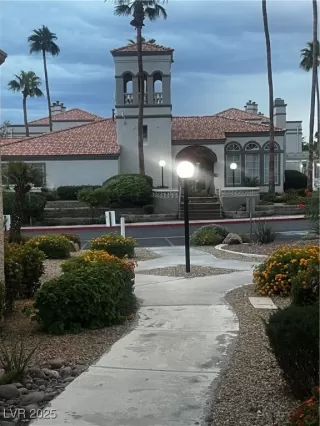 Photo #2: 2726483 Listing 