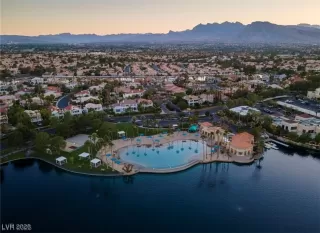 Photo #5: 2726483 Listing 