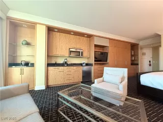 Photo #3: 2726503 Listing