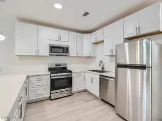 Photo #2: 2726504 Listing 