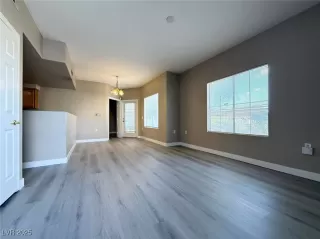 Photo #1: 2726541 Listing