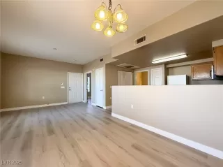 Photo #3: 2726541 Listing