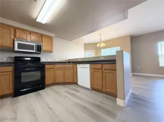 Photo #5: 2726541 Listing