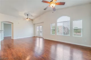 Photo #4: 2726543 Listing 