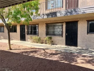 Photo #2: 2726549 Listing 