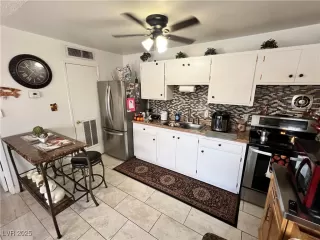 Photo #3: 2726549 Listing 