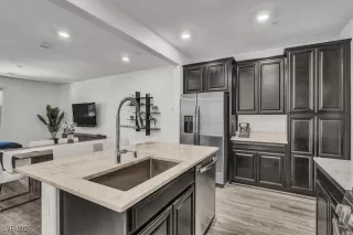 Photo #5: 2726589 Listing 