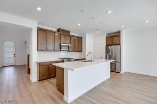 Photo #5: 2726597 Listing 