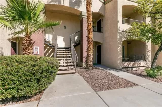 Photo #1: 2726602 Listing 