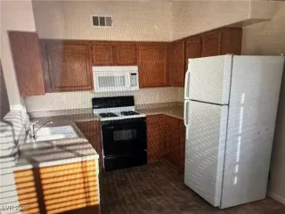 Photo #1: 2726631 Listing 