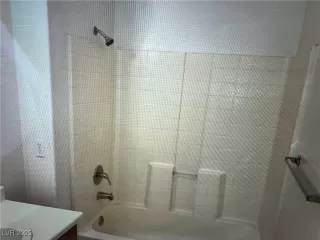 Photo #5: 2726631 Listing 