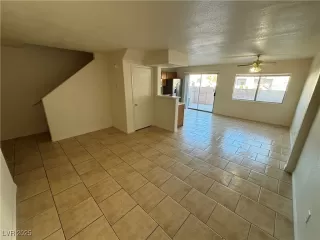 Photo #2: 2726638 Listing 